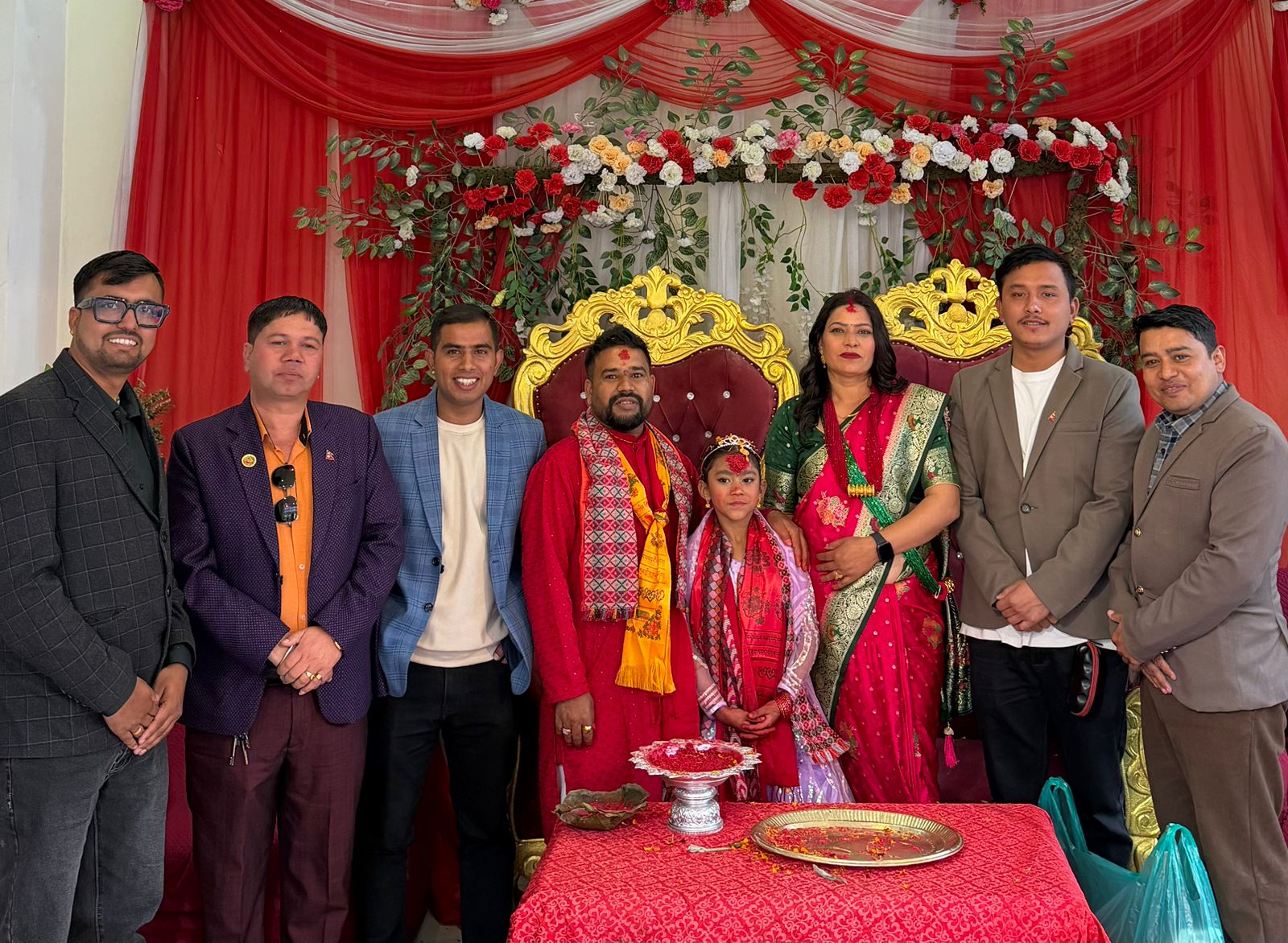 प्रेस सेन्टर नेपाल काभ्रेका अध्यक्ष आदरणीय राम प्रसाद ढकाल ज्युको सुपुत्री आर्जिता ढकाल नानिको गुन्यौचोलो कार्यक्रम शुभेक्षा दिनेक्रममा हामि, भक्तपुर